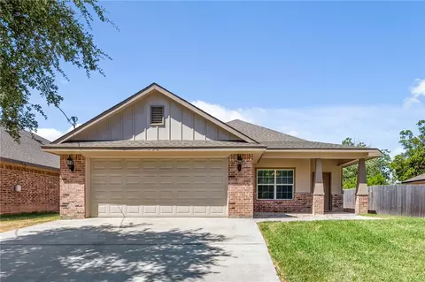 406 N Oak St, Waco, TX 76705