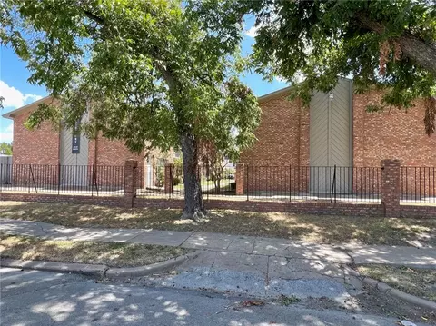 1294 Speight Ave, Waco, TX 76706