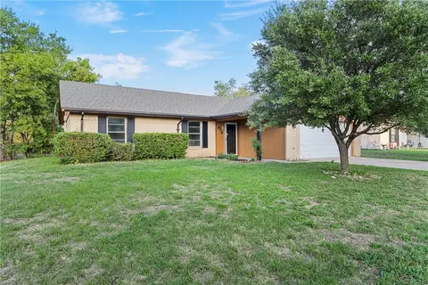 914 Tahoe Trl, Hewitt, TX 76643