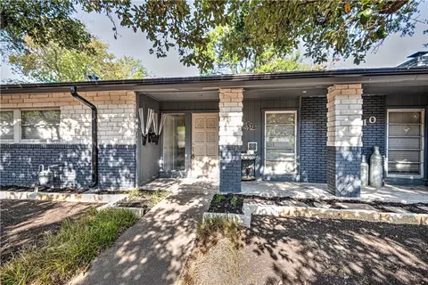 2510 N 15th St, Temple, TX 76501