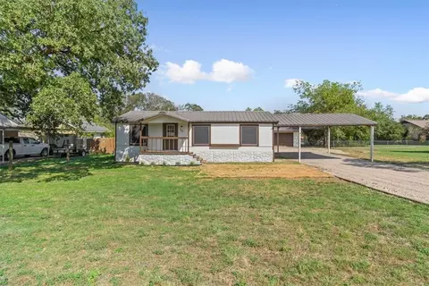 315 E Frederick St, Riesel, TX 76682