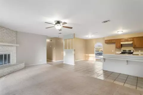 714 Post Dr, Hewitt, TX 76643 photo 6