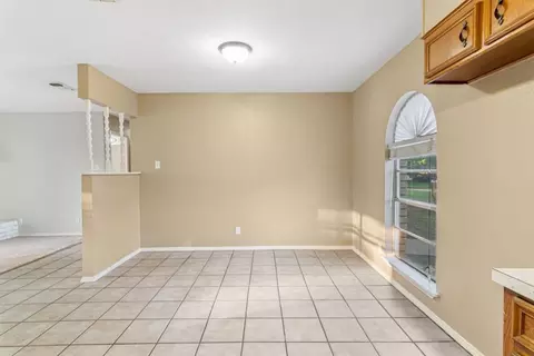 714 Post Dr, Hewitt, TX 76643 photo 11