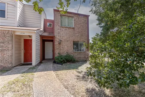 1328 Airline Dr, College Station, TX 77845