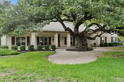 695 Ashley Ct, Salado, TX 76571