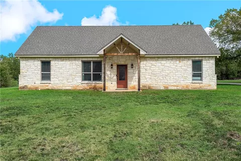713 N Bunker Dr, Robinson, TX 76706