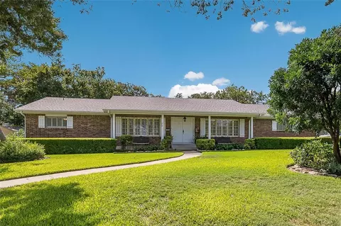 848 Deer Ridge Rd, Woodway, TX 76712