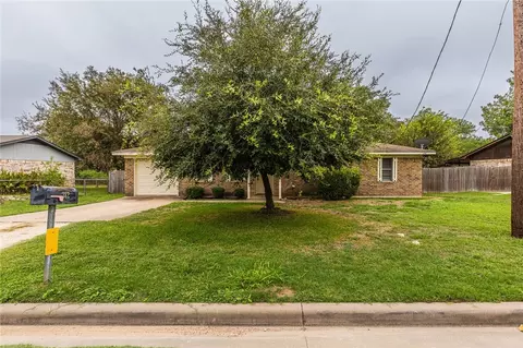 312 W Karnes Dr, Robinson, TX 76706