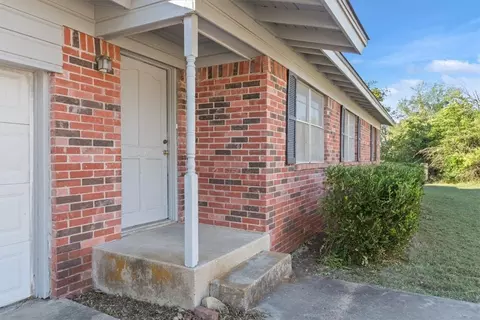 202 Karma Dr, Woodway, TX 76712