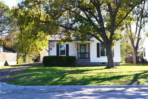 3912 Beverly Dr, Waco, TX 76711