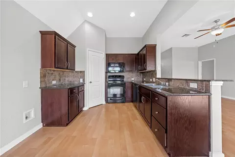 10265 Condor Loop, Waco, TX 76708 photo 6