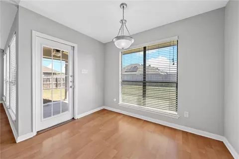 10265 Condor Loop, Waco, TX 76708 photo 4
