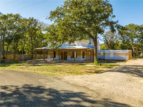 100 Hidden Oaks Dr, Waco, TX 76705
