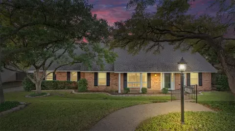 8261 Shadow Wood Dr, Waco, TX 76712