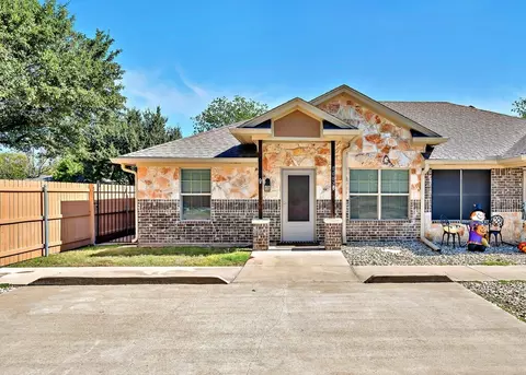 1002 S Jackson St, Mcgregor, TX 76657