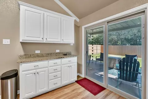 1002 S Jackson St, Mcgregor, TX 76657 photo 15