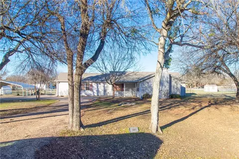 105 Old Central Rd, Waco, TX 76705
