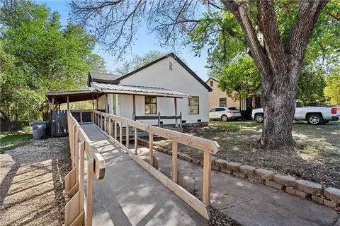 2518 Lyle Ave, Waco, TX 76708 photo 2
