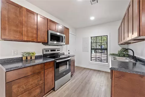 2518 Lyle Ave, Waco, TX 76708 photo 6