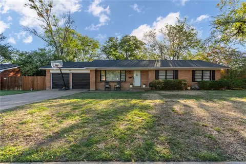 2109 Charboneau Dr, Waco, TX 76710