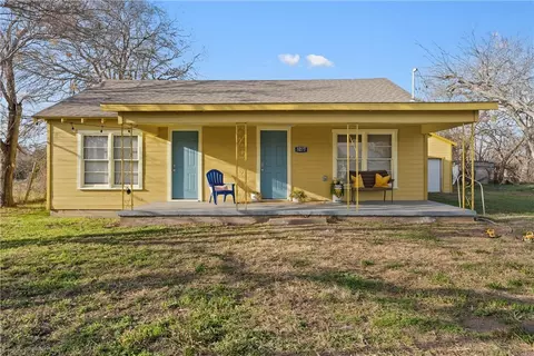 5277 Camp Ground Rd, Waco, TX 76705