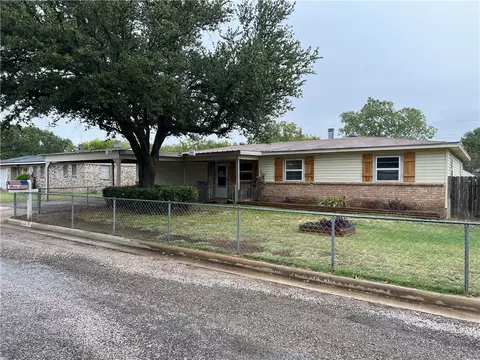 525 N Stefka Dr, Robinson, TX 76706