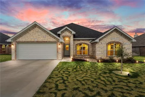 844 Agile St, Hewitt, TX 76643