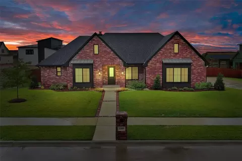 12000 Sequoia Ln, Woodway, TX 76712