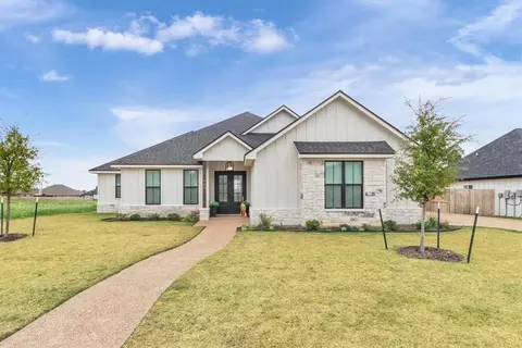 904 Day Star Dr, Hewitt, TX 76643