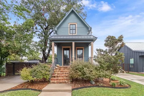 624 S 7th St, Waco, TX 76706