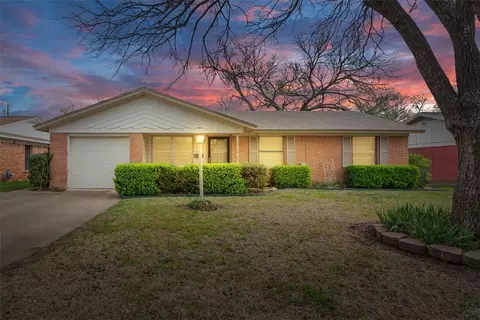 919 N 59th St, Waco, TX 76710