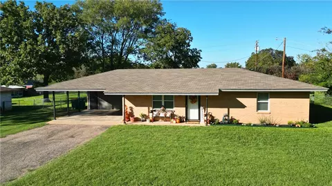 209 Ash Dr, Gatesville, TX 76528