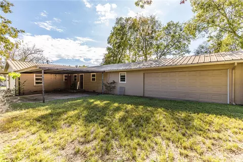 811 E Navarro Ave, Mart, TX 76664 photo 26