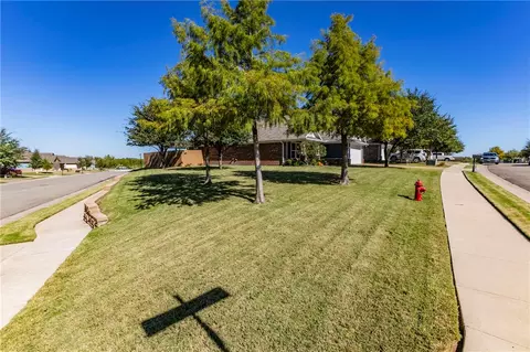 2552 Paddock Ln, Robinson, TX 76706 photo 3