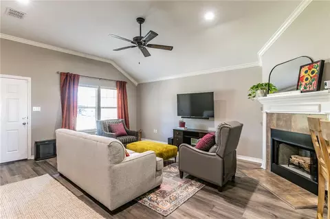 2552 Paddock Ln, Robinson, TX 76706 photo 5