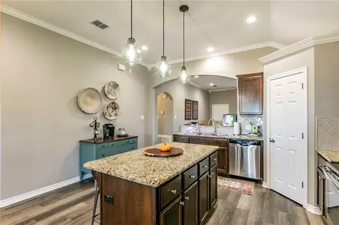 2552 Paddock Ln, Robinson, TX 76706 photo 9