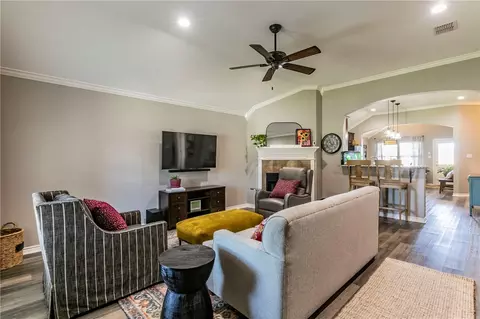 2552 Paddock Ln, Robinson, TX 76706 photo 4