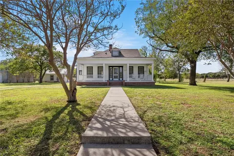 3209 S 4th St, Waco, TX 76706