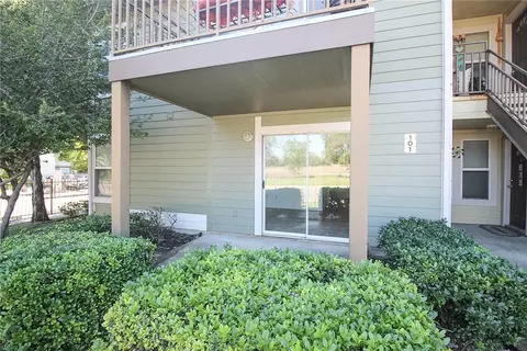 1500 Lake Shore Dr #101, Waco, TX 76708