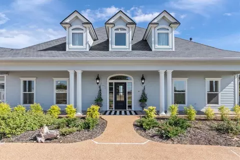1347 Sundown Dr, Woodway, TX 76712