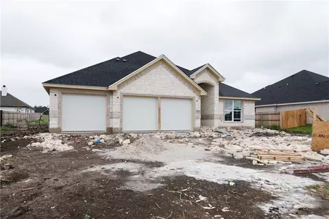 825 Secretariat Dr, Hewitt, TX 76643
