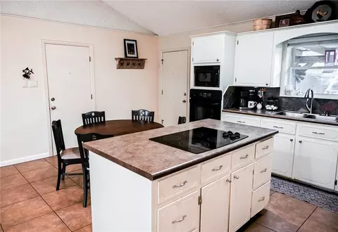 709 E 17th, Cameron, TX 76520 photo 6