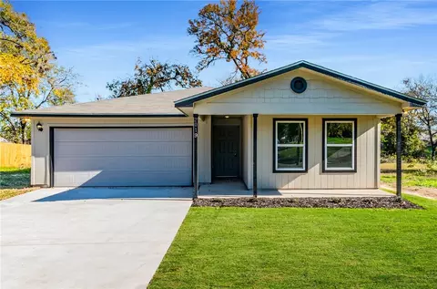2019 N 6th St, Waco, TX 76708