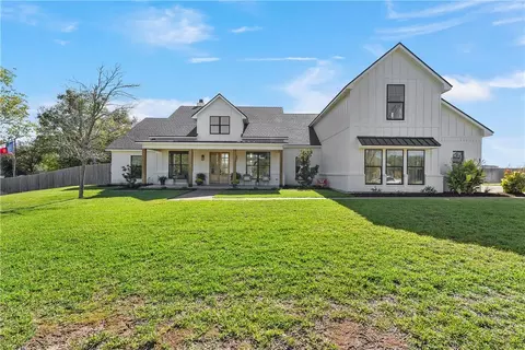98 Cripple Creek Rd, Woodway, TX 76712
