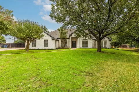826 Country Lane Dr, Mcgregor, TX 76657