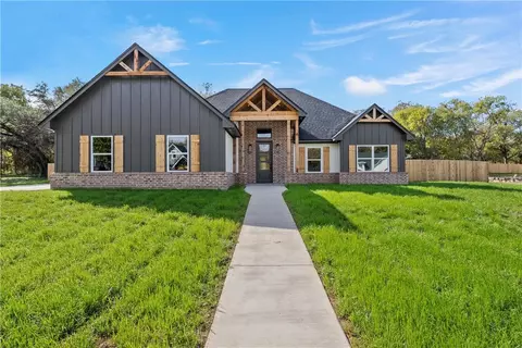 408 S 12th St, Valley Mills, TX 76689