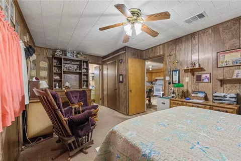 600 E Pine St, West, TX 76691 photo 9