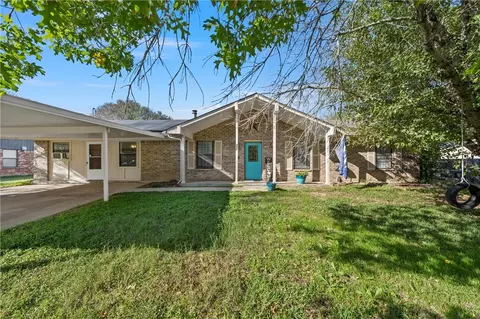 502 Simons Ave, Robinson, TX 76706