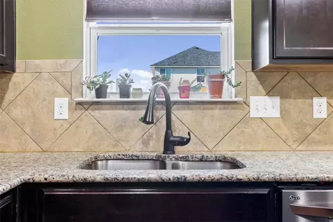 9913 Desperado Dr, Waco, TX 76708 photo 17