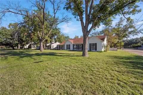 3130 Live Oak Ave, Waco, TX 76708 photo 2